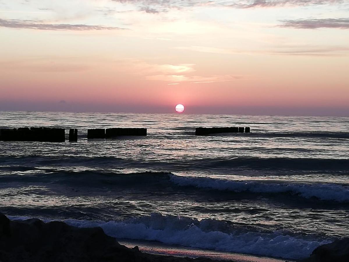 Domki Weekend Rusinowo  Buitenkant foto